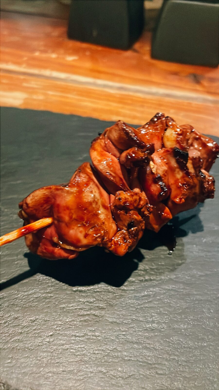 池袋「焼鳥唐揚げハイボール」串焼レバー