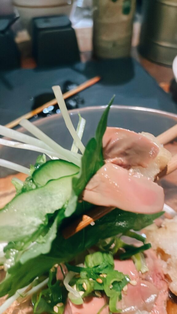 池袋「焼鳥唐揚げハイボール」の鶏レバーの肝ポン酢-絶技コンフィー仕立て-