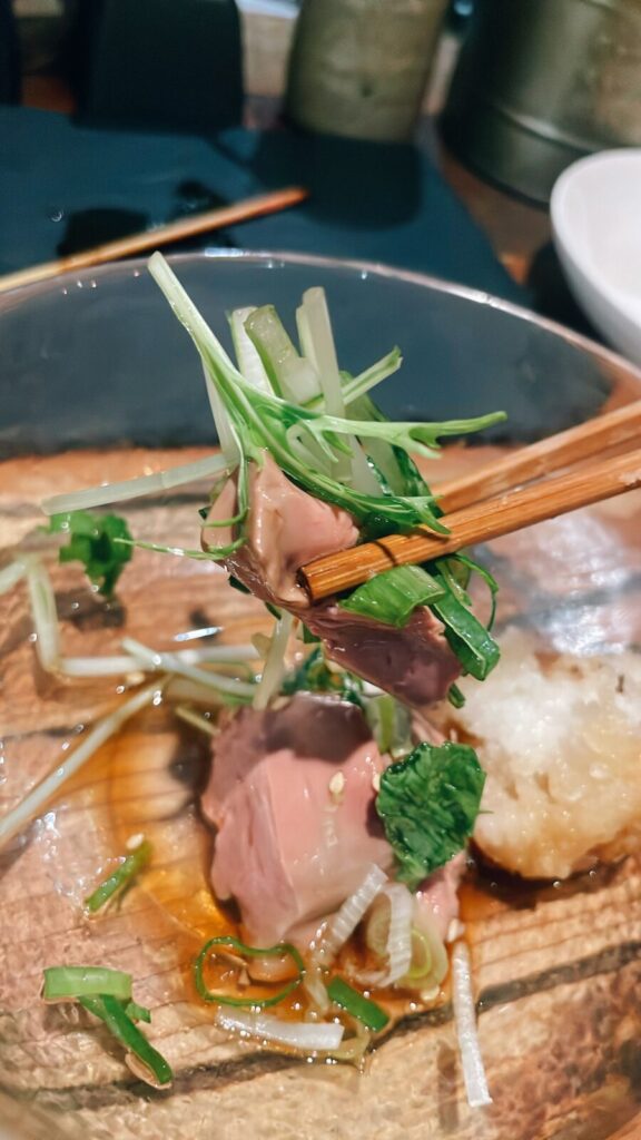 池袋「焼鳥唐揚げハイボール」の鶏レバーの肝ポン酢-絶技コンフィー仕立て-