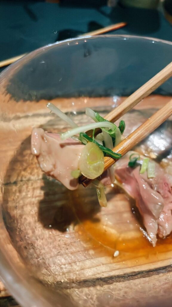 池袋「焼鳥唐揚げハイボール」の鶏レバーの肝ポン酢-絶技コンフィー仕立て-