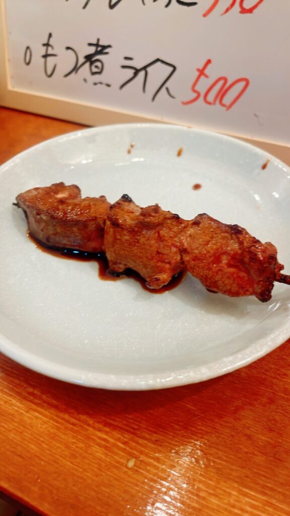ひばりヶ丘「ぶち」のもつ焼きレバー串