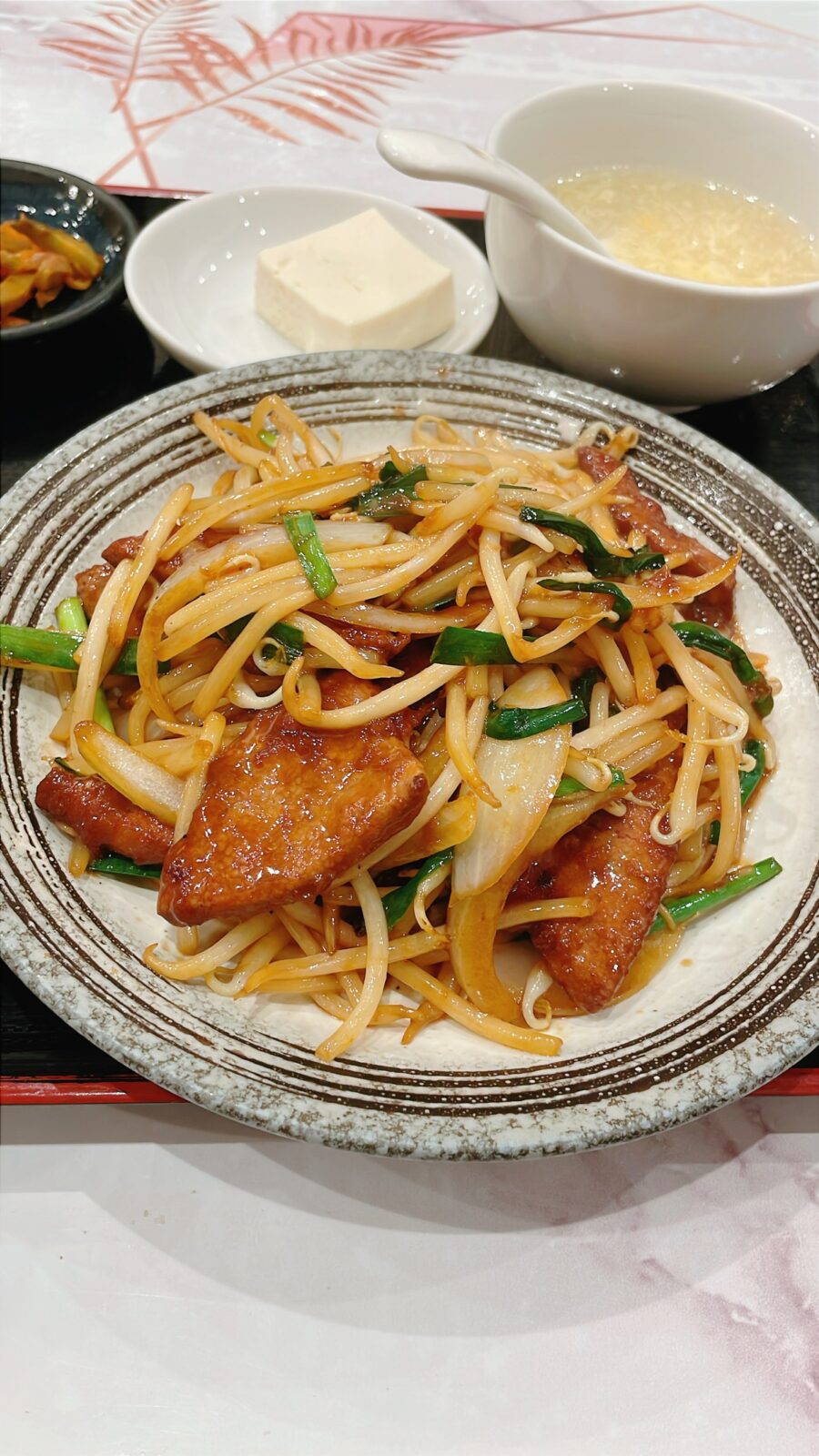要町「香港屋」レバニラ炒め定食