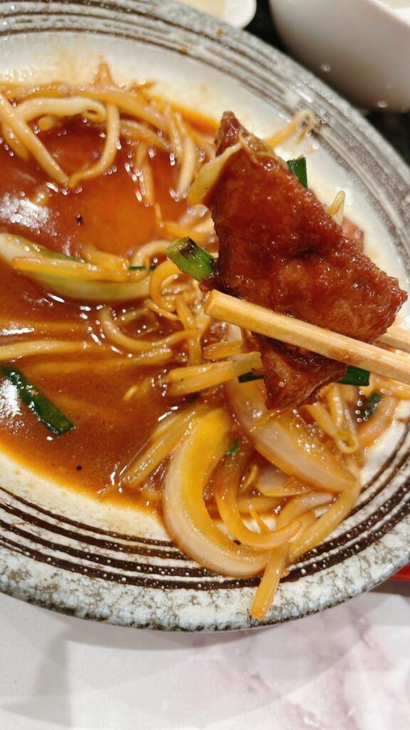 要町「香港屋」のレバニラ炒め定食