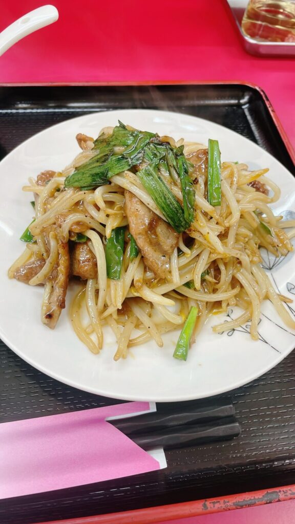 ときわ台「興隆」のニラレバー定食