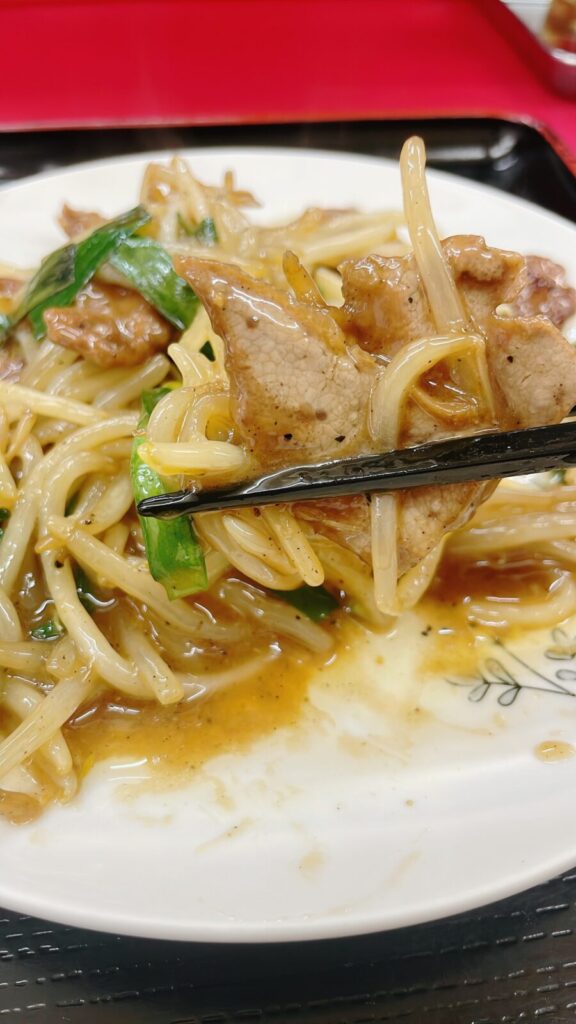 ときわ台「興隆」のニラレバー定食