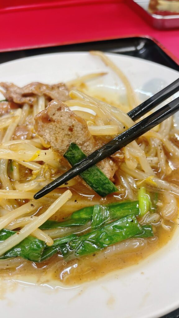 ときわ台「興隆」のニラレバー定食