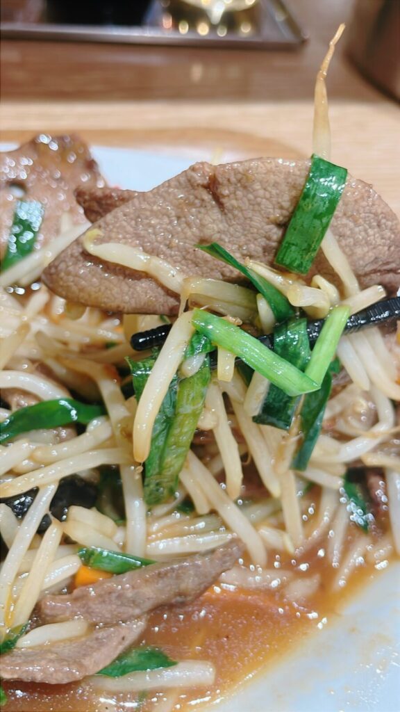 「れんげ食堂Toshu」のレバニラ炒め定食
